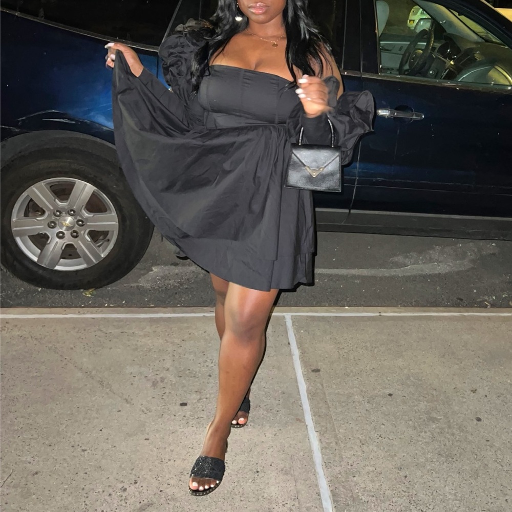 Elegant Tiered Mini Dress - Black - Picture 3 of 5